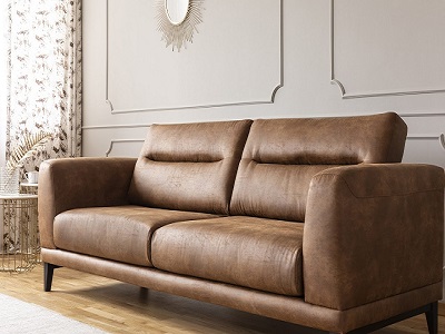Types Of Couches That Need Pro Leather Upholstery Cleaning Services